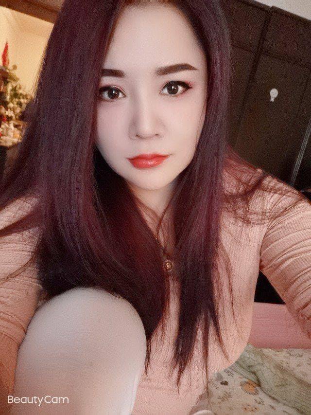 南山大奶少妇 第3张