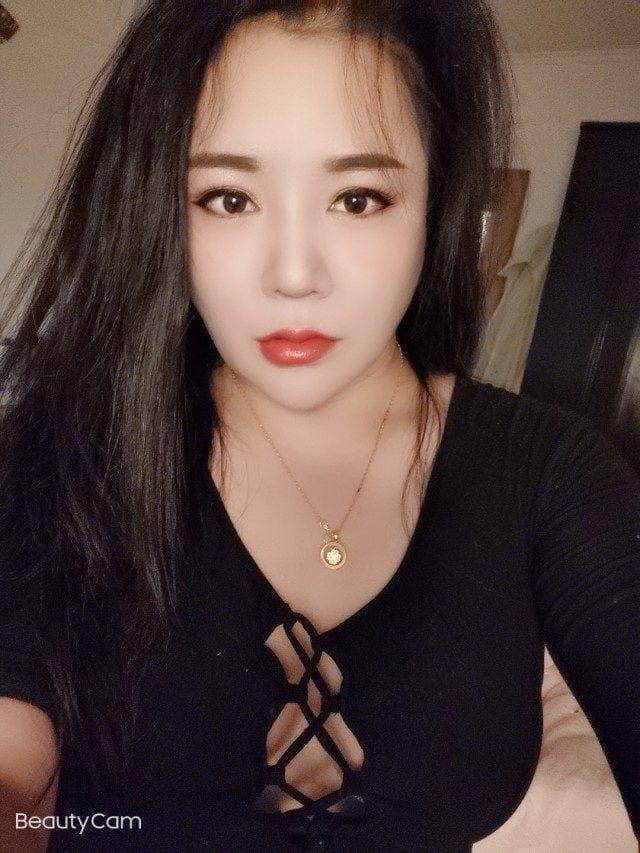 南山大奶少妇 第4张