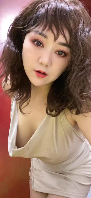 性价比不错的熟女 第1张