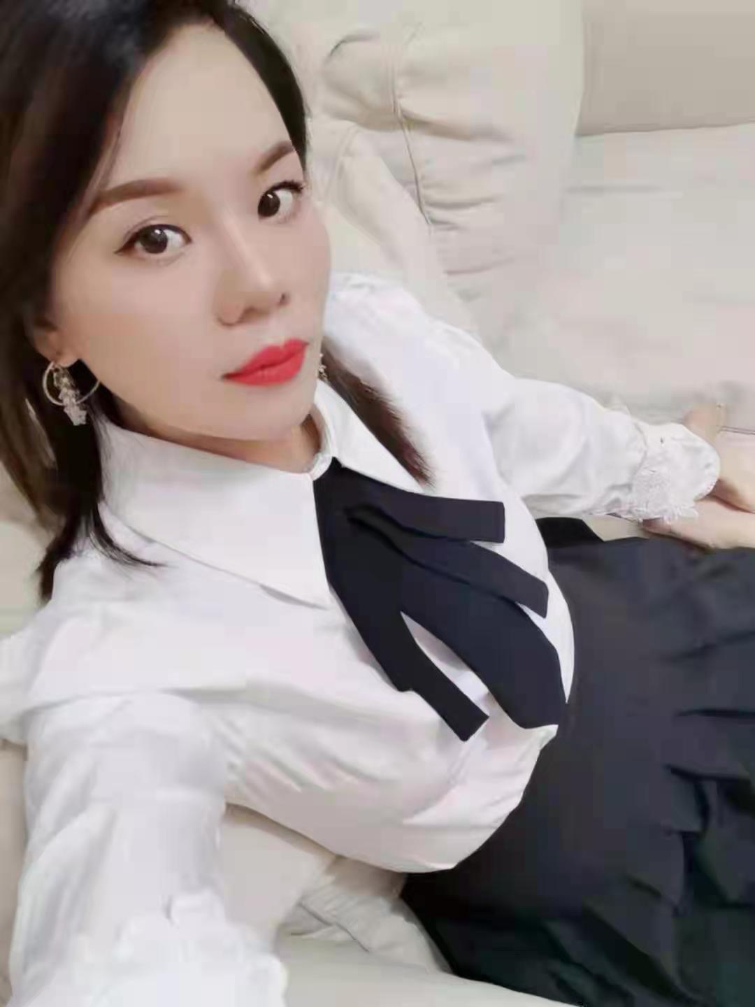 宝安翻身糖糖,皮肤白,屁股翘有弹性,后入舒服 第1张
