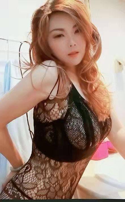 出击黑丝大胸熟女 第2张