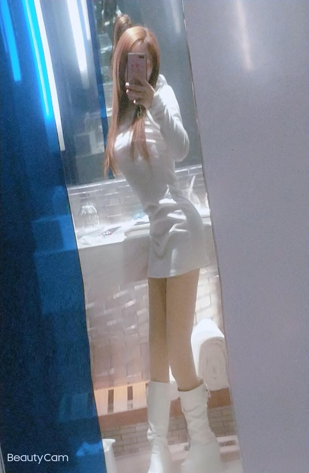 英才街萌萌小美女 第4张