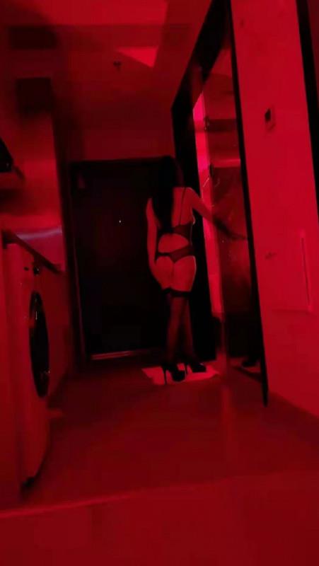 服务系美女回归 第1张