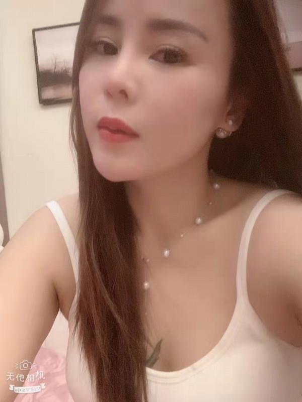 小骚货美女 第1张