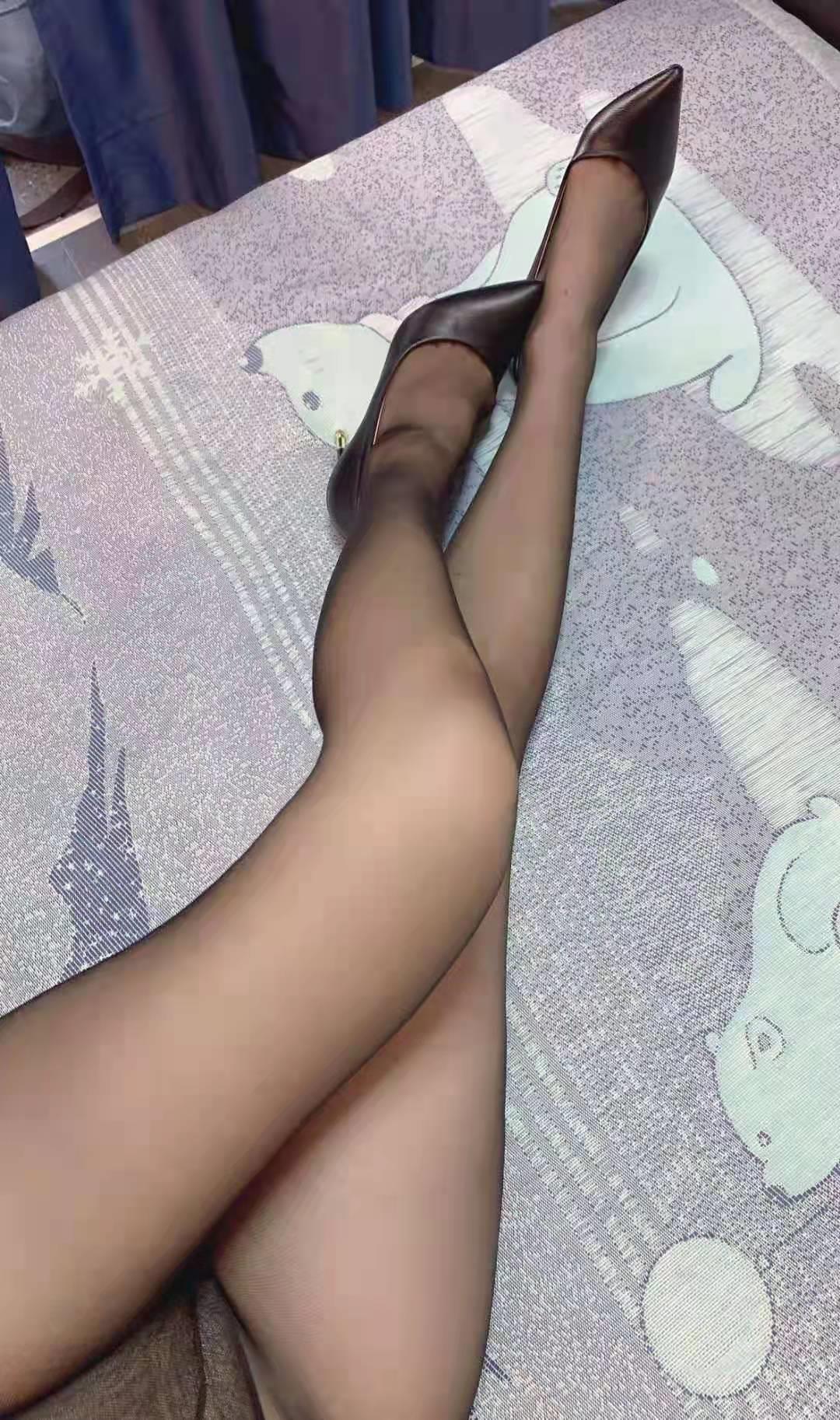 恋足专属的洋老师 第4张