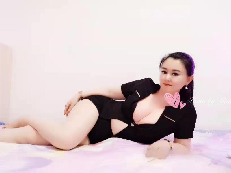 大奶轻熟女 第1张