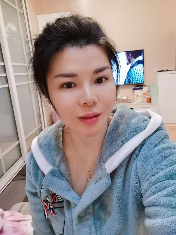 城西服务系少妇 第1张