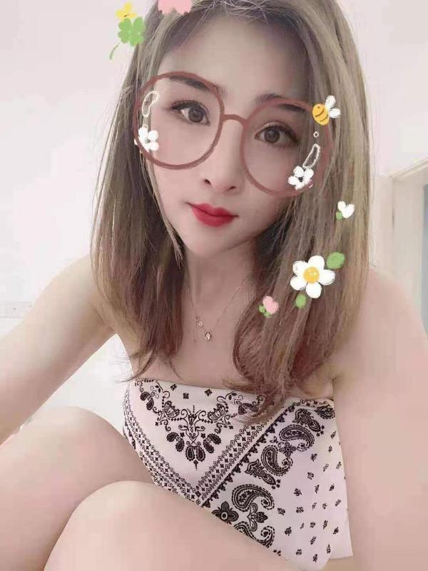 南阳路附近颜值妹子 第1张