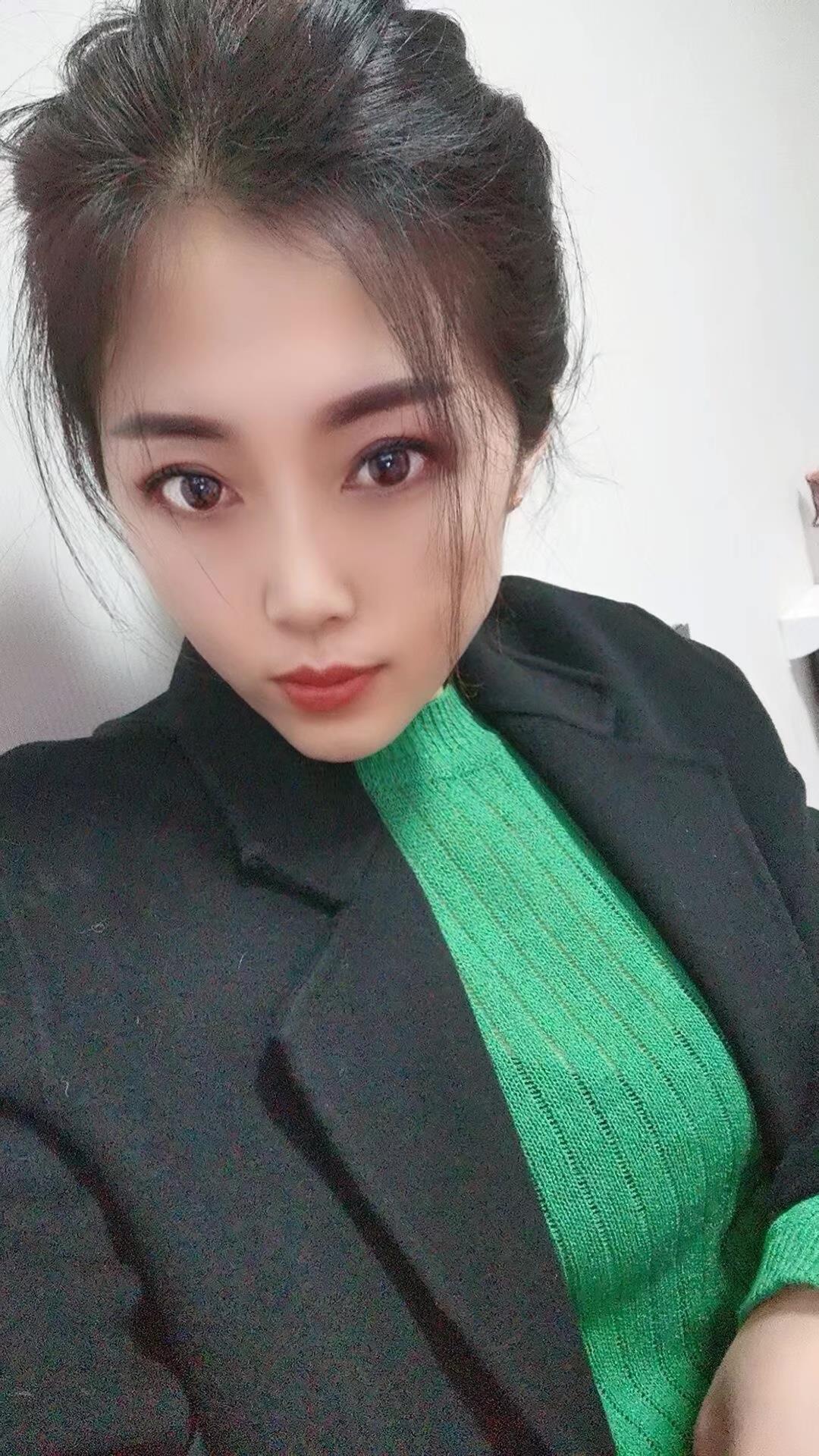 虎泉舌吻少妇 第1张