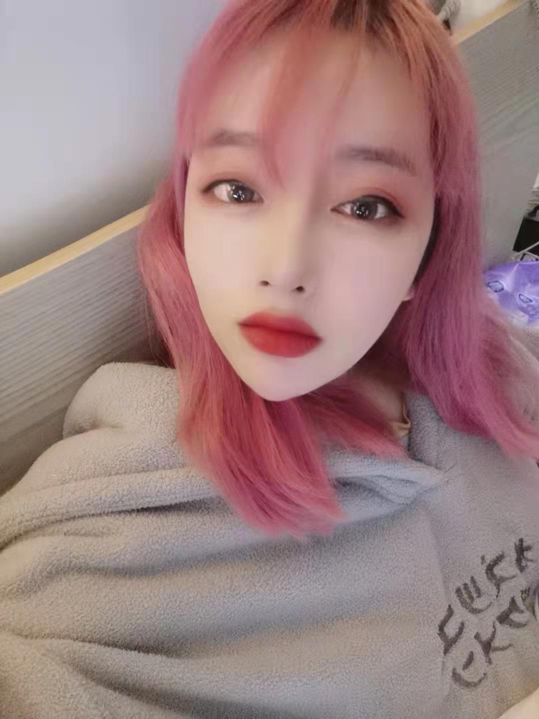 巨乳超级骚.什么制服都有的月儿 第2张