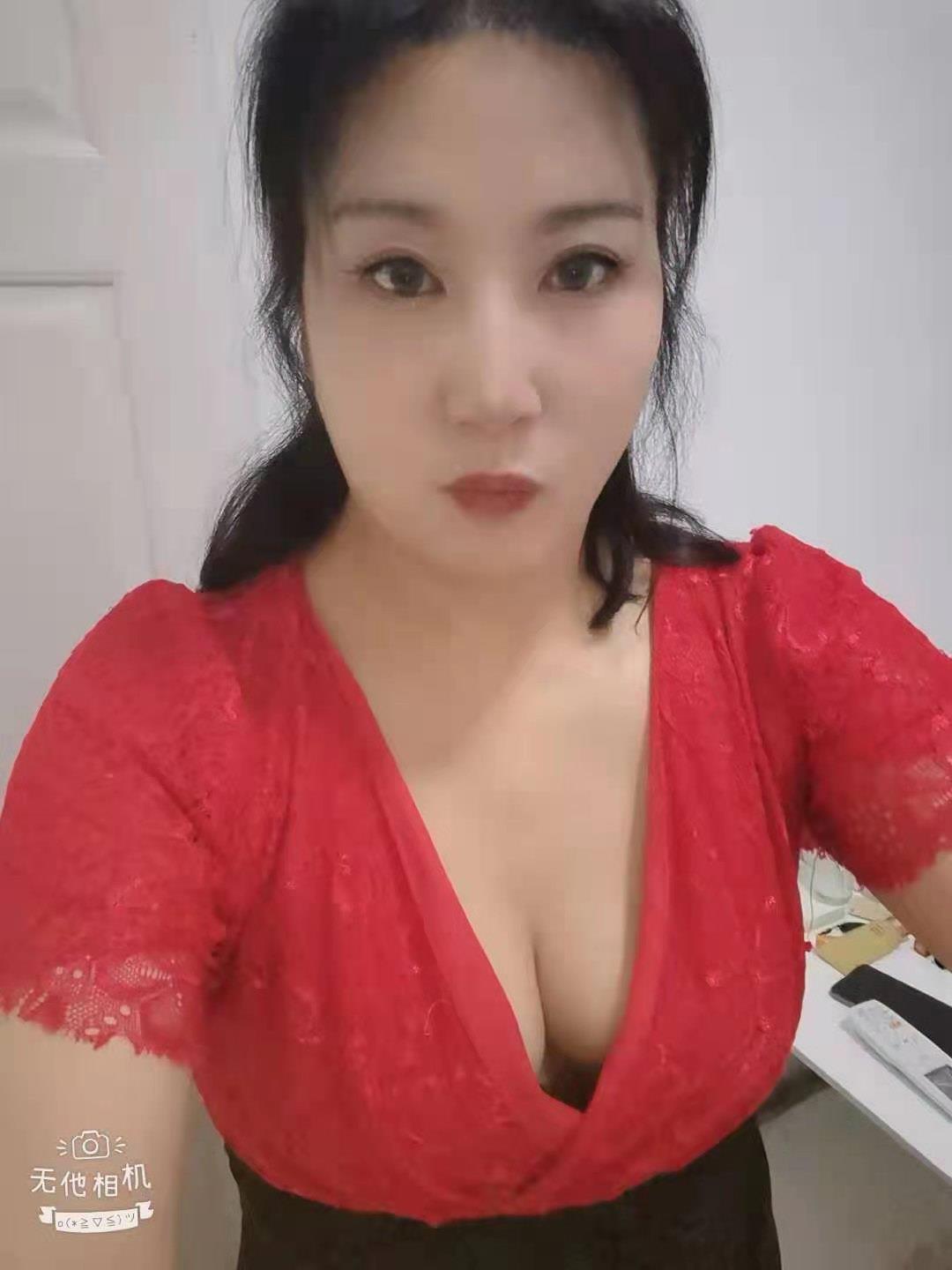 龙岗五和少妇 第1张