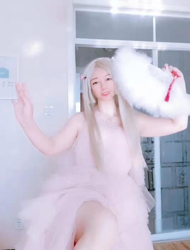性价比的骚姐姐 第1张