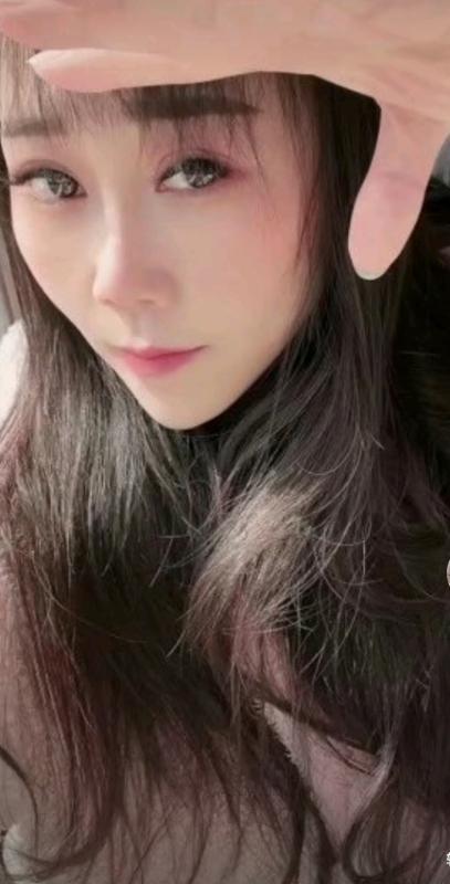 嘉兴秀洲长腿妹子 第1张