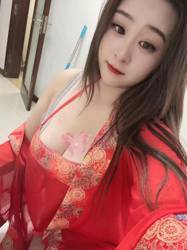 大胸念念 第1张