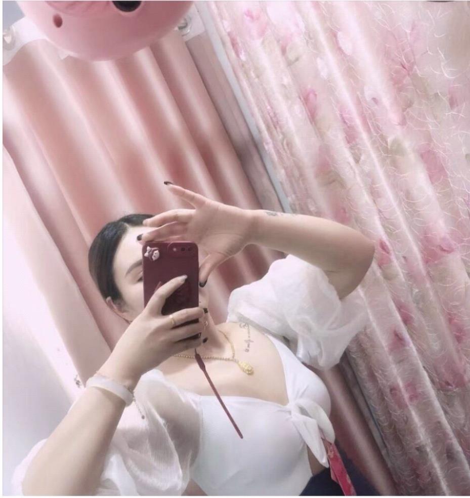 周浦熟女 第1张