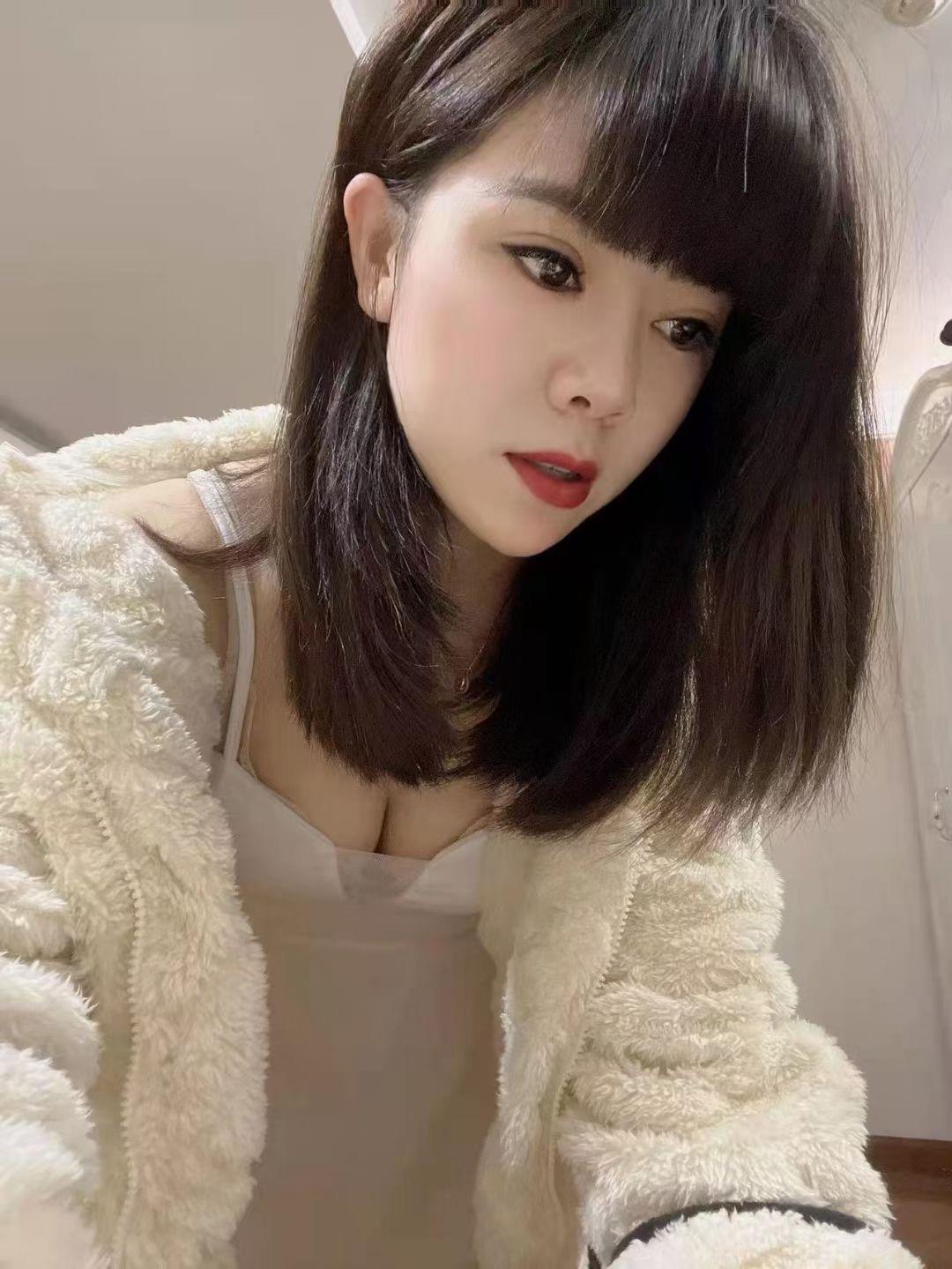 分享一个余杭颜值很高很实惠的蓝精灵小姐姐 第2张