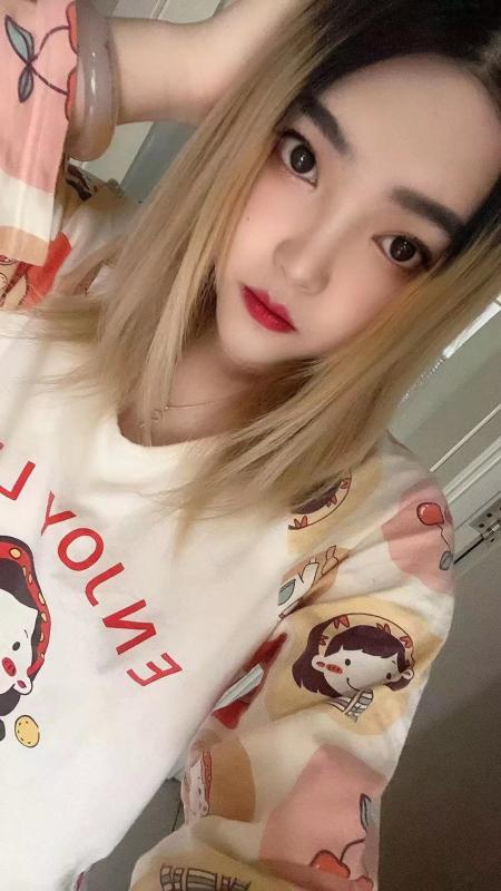 狂怼丰满小妞 第1张