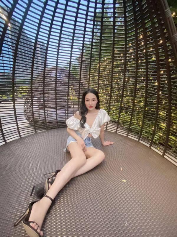 女友系性感小姐姐 第3张