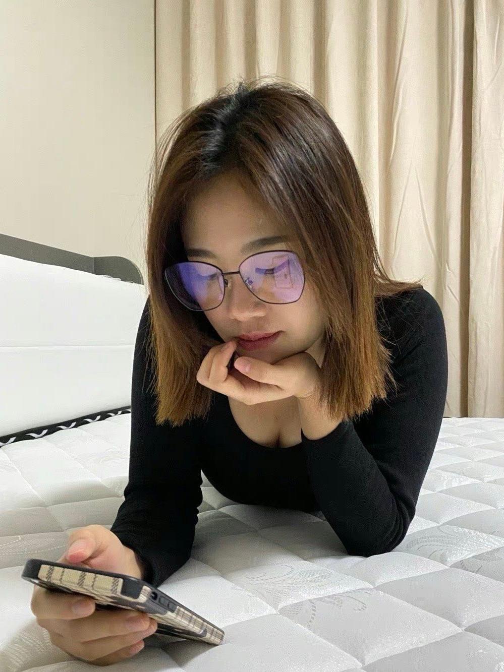 黄浦区小姑凉没意思，轻熟人妻才好玩，水多小瓶装不满 第2张