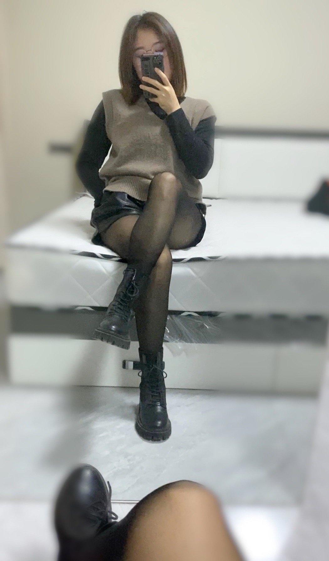 黄浦区小姑凉没意思，轻熟人妻才好玩，水多小瓶装不满 第3张