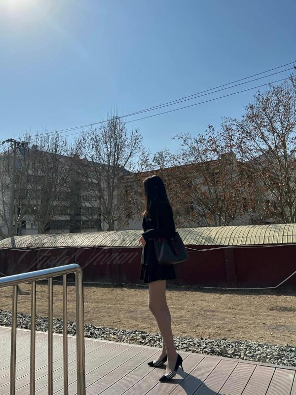 蒙族长腿嫩妹楼凤 第1张