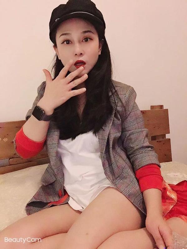 服务贴心的小姐姐 第1张