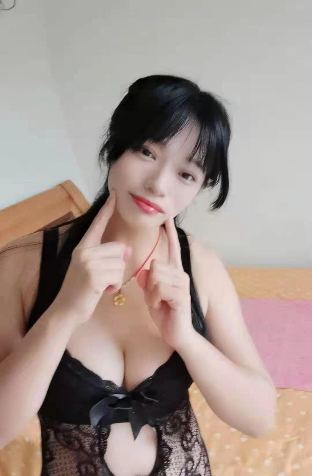 很爽妹子 第1张