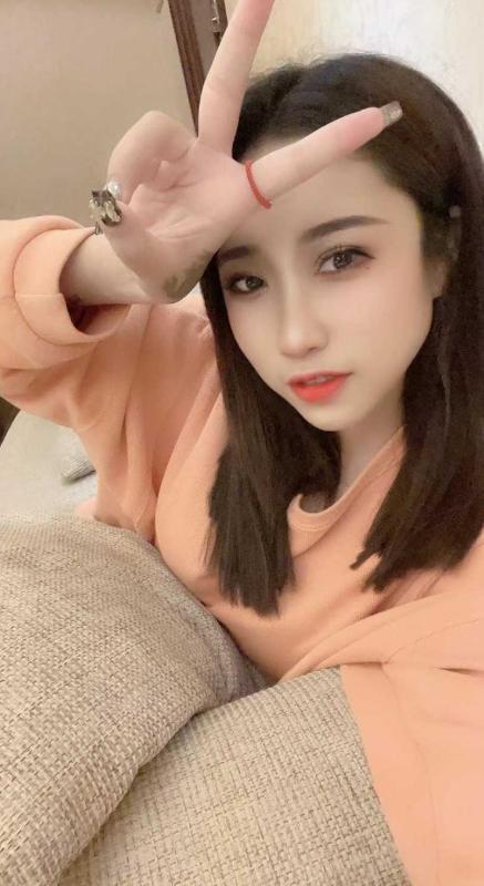 越秀小良家依娜 第1张