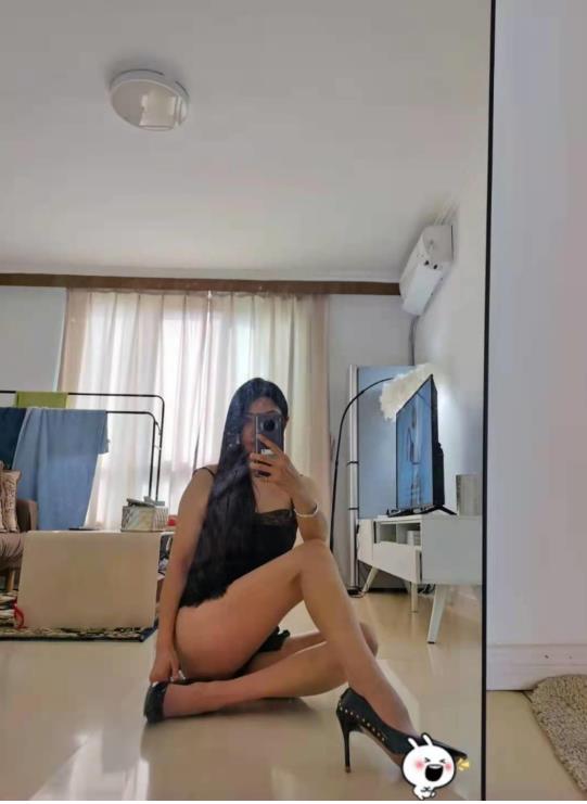 长腿熟女高妹 第1张