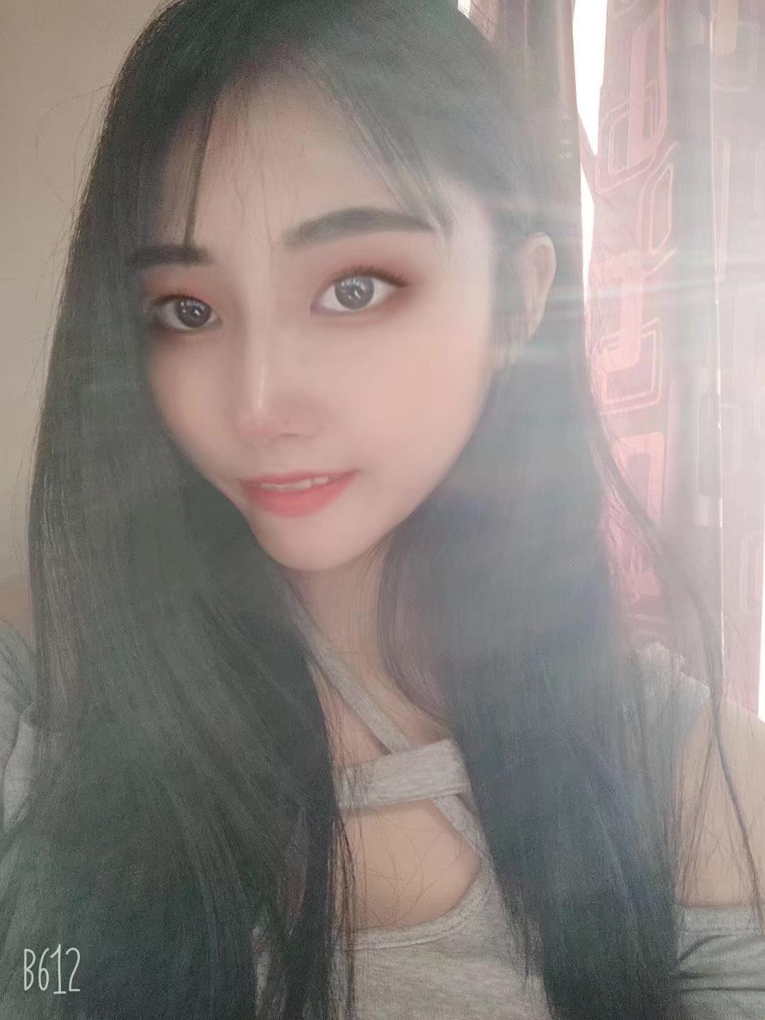 99年小姐姐很漂亮很温柔。 第2张