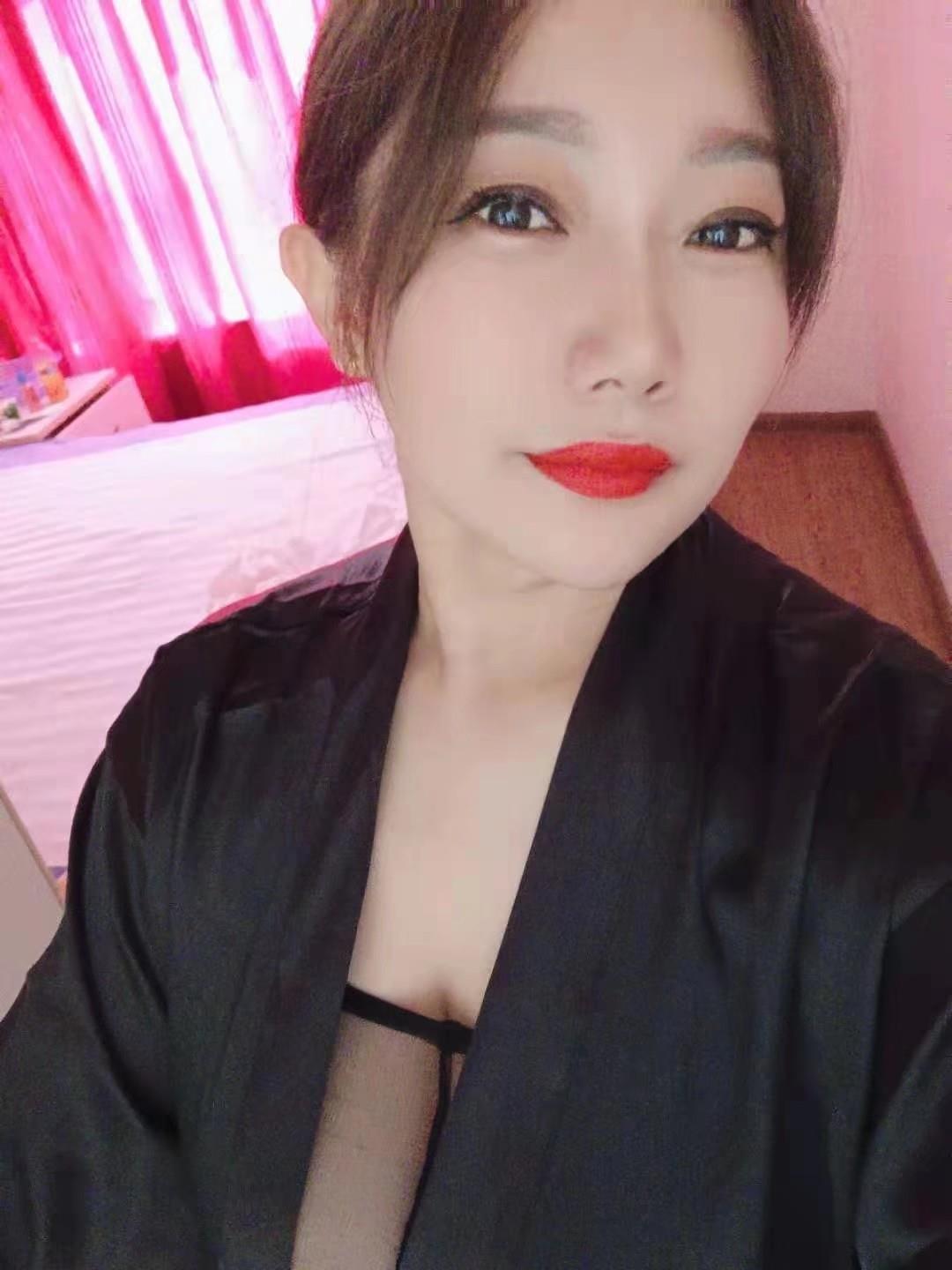 二刷大胸少妇 第1张