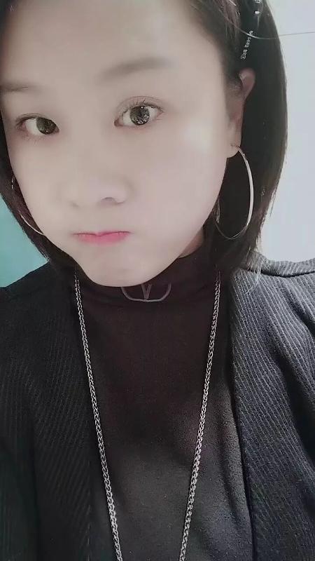 圆脸小姐姐 第2张