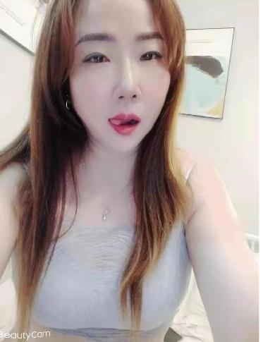天河岗顶少妇 第1张