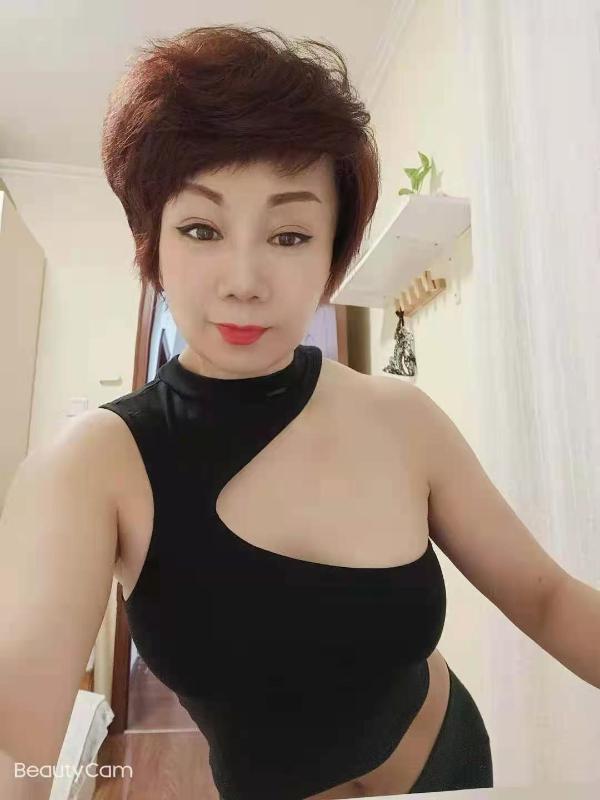 朝阳大奶熟女 第1张