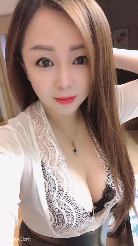 胸大口活好的少妇 第2张