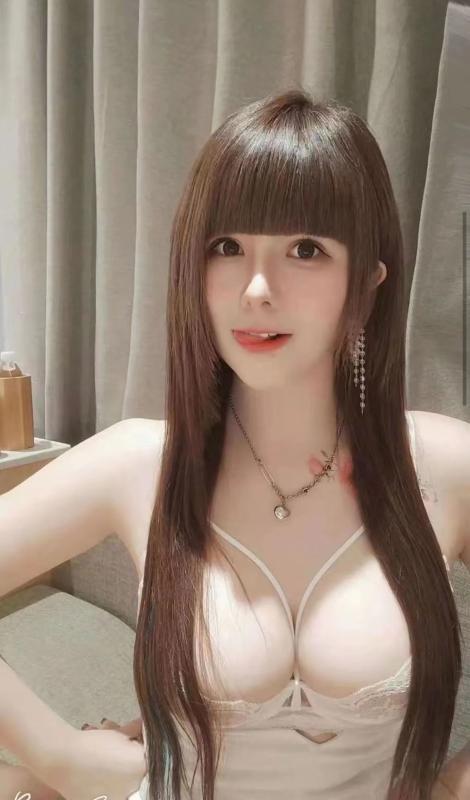 出击大胸妹 第1张