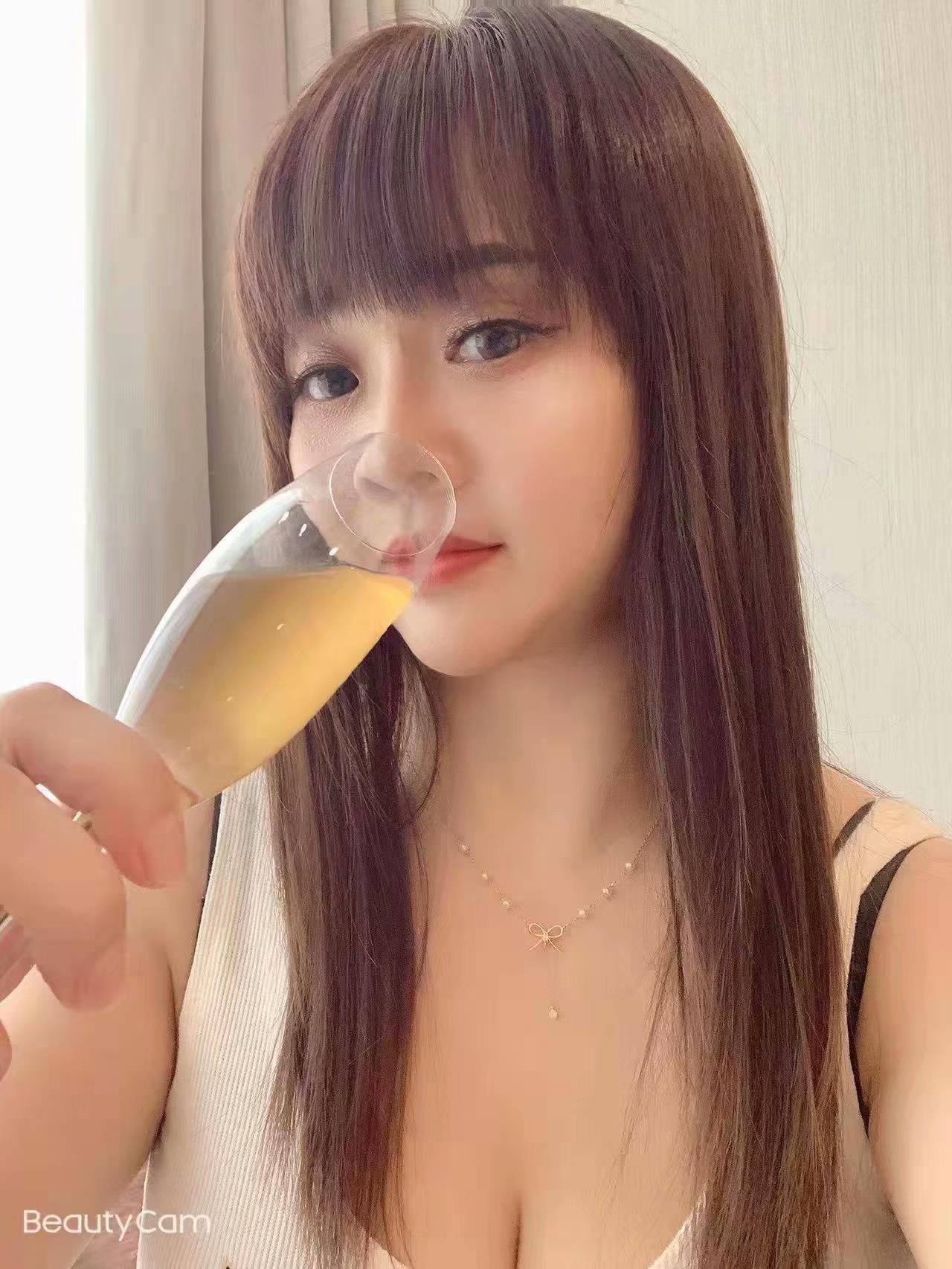 白云公园兼职美少妇 第1张