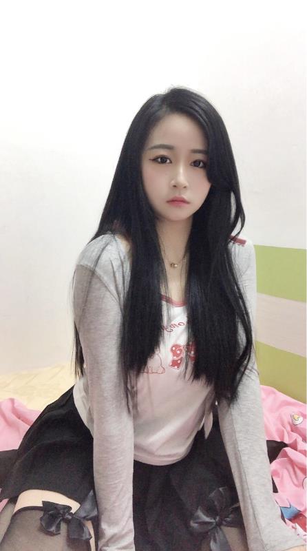 和燕儿接吻 第1张