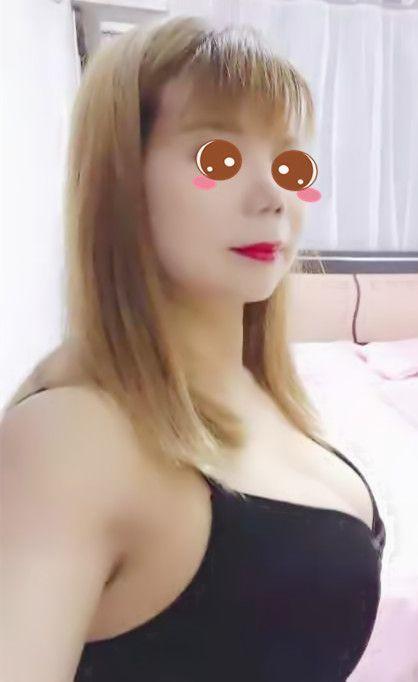 口活不错的轻熟女 第1张