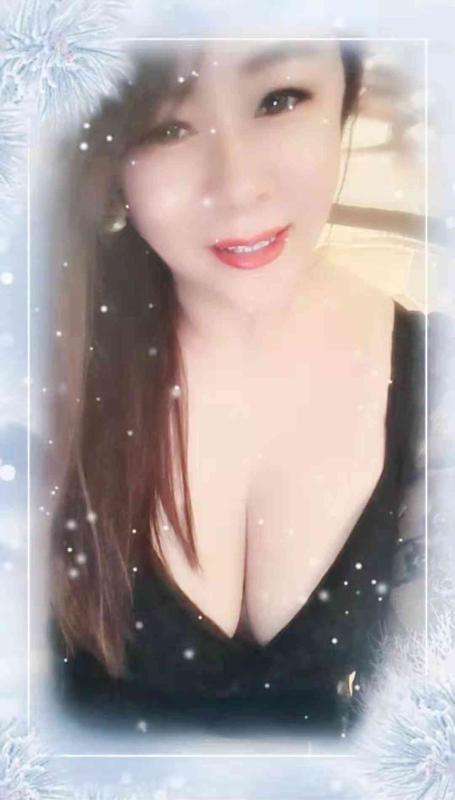 大波美女开心 第1张