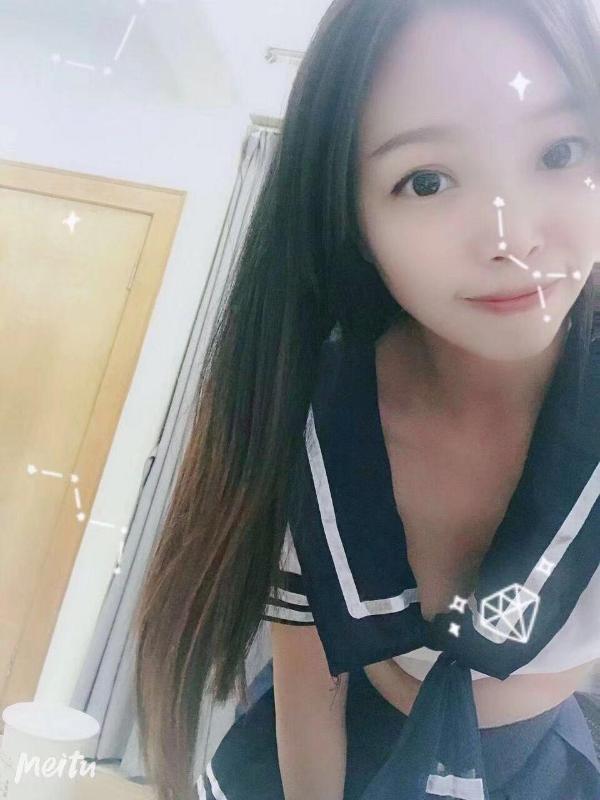朝阳制服小桃子 第2张