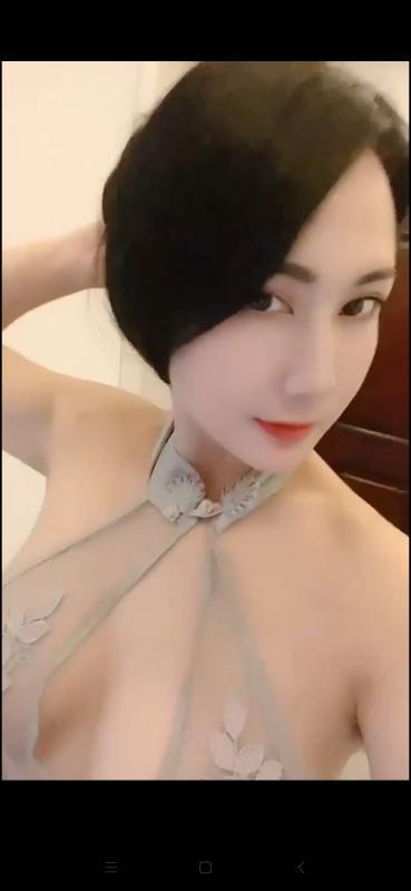 白嫩巨乳御姐 第1张