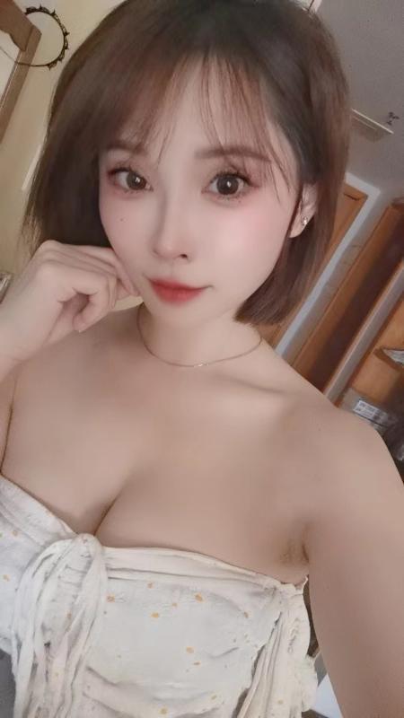 海珠短发大奶小骚女 第3张
