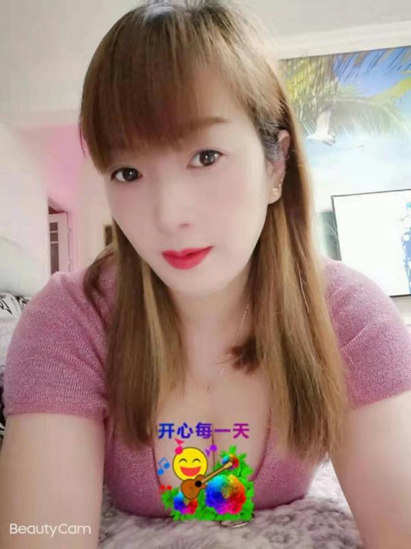 西门大胸少妇 第2张