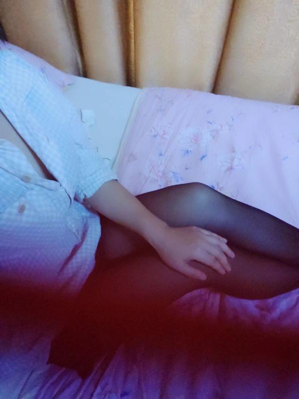 风骚黑丝少妇 第4张