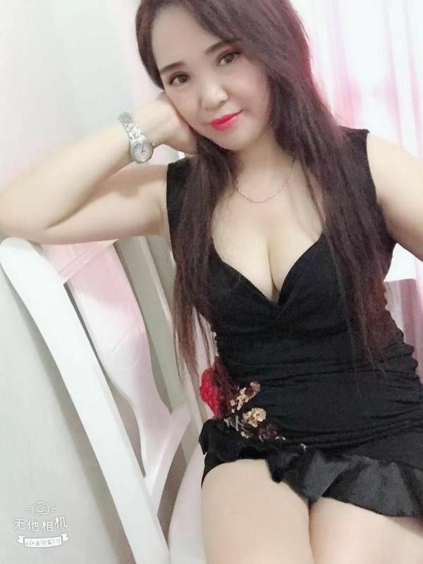 服务不错的泻火熟女 第2张