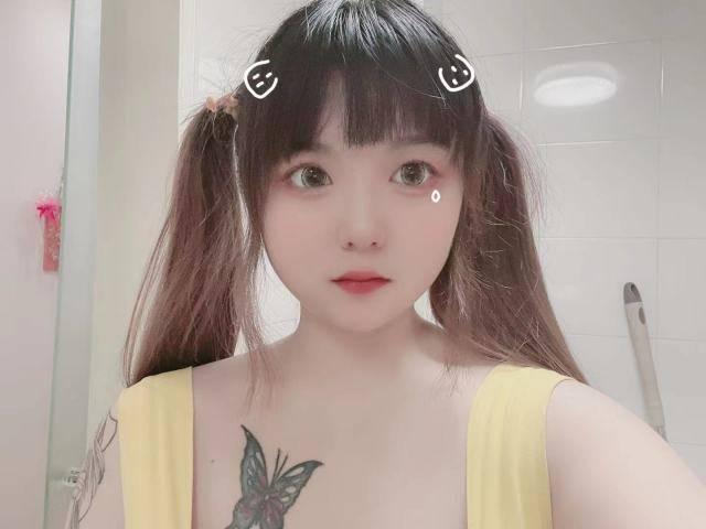 汉口大胸乐乐 第3张