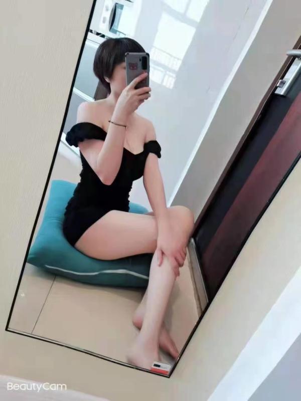 包河短发气质美女 第1张