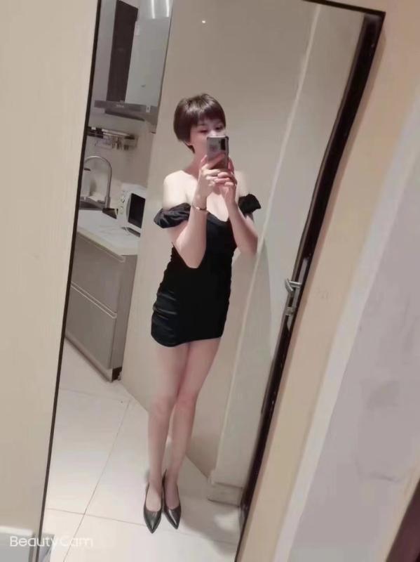 包河短发气质美女 第3张