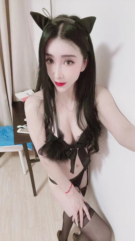 制服诱惑服务小骚货 第2张